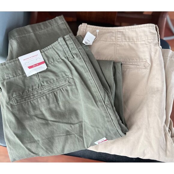 Mens Old Navy Pants 2 pair Broken in Straight  Green &  Khaki  38/34 New Cotton - Picture 1 of 8